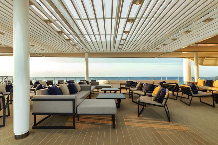 Upper Deck